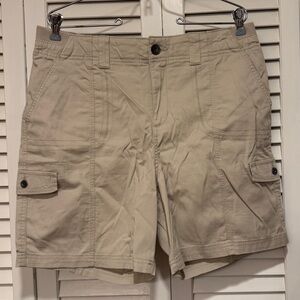 Style & Co. Women's Zig Zag
Stitch, Petite Mid-rise Cargo
Shorts